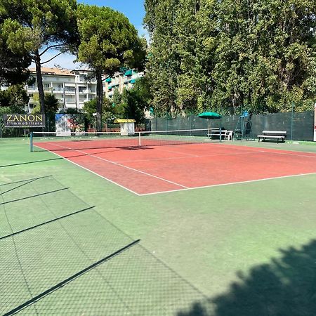 Sunny Home, Appartamento In Centro E Vicino Alla Spiaggia Градо Екстериор снимка