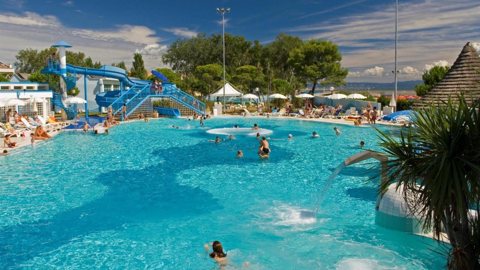Sunny Home, Appartamento In Centro E Vicino Alla Spiaggia Градо Екстериор снимка