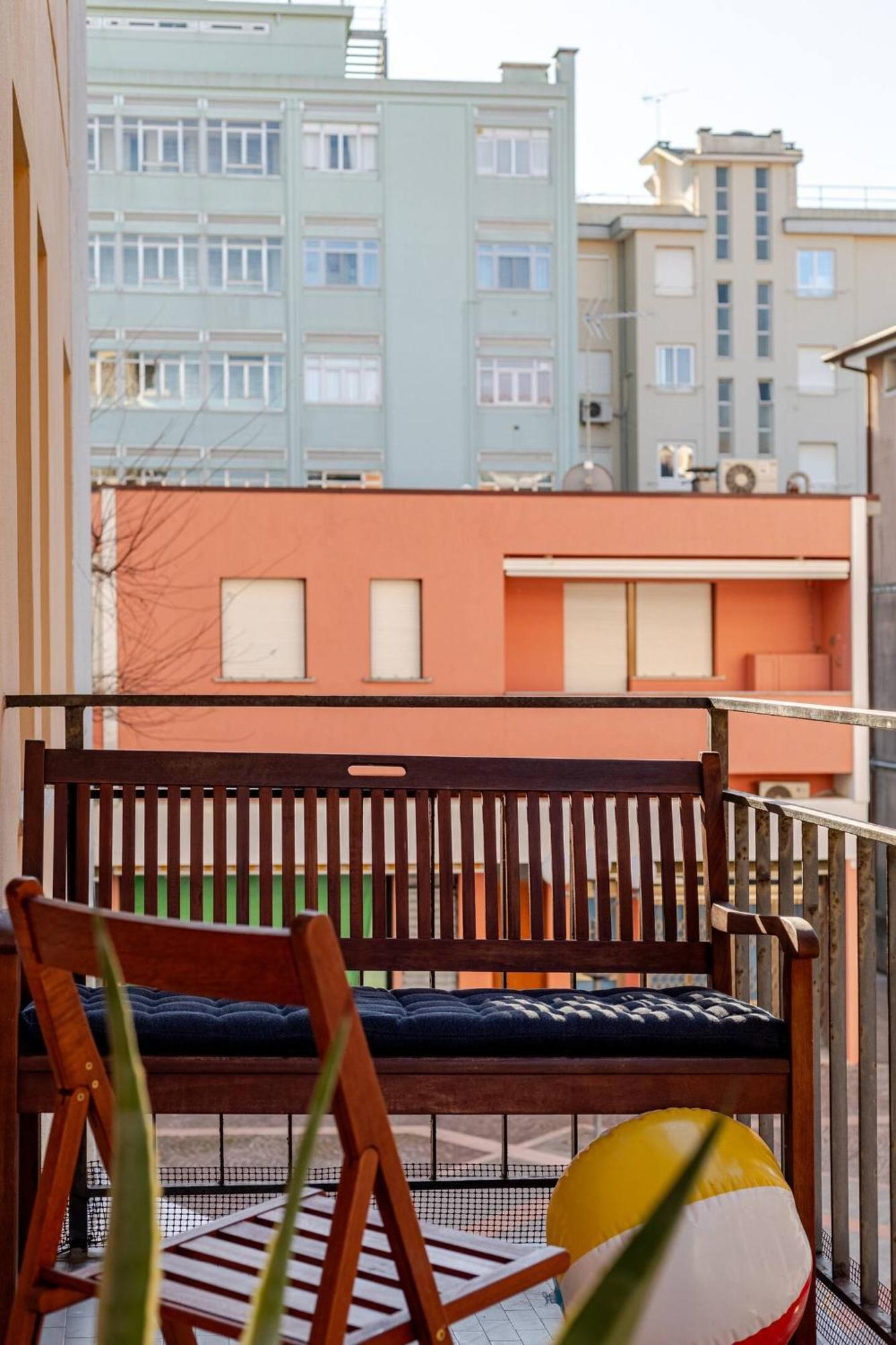 Sunny Home, Appartamento In Centro E Vicino Alla Spiaggia Градо Екстериор снимка